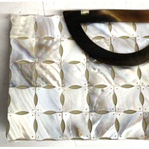 Mad Bags Handcrafted Mother Of Pearl Clutch Bag With Brown Handle Elegant Design - Picture 5 of 7